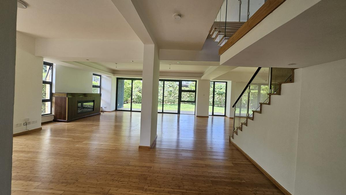 4 Bed House with En Suite in Garden Estate - 20