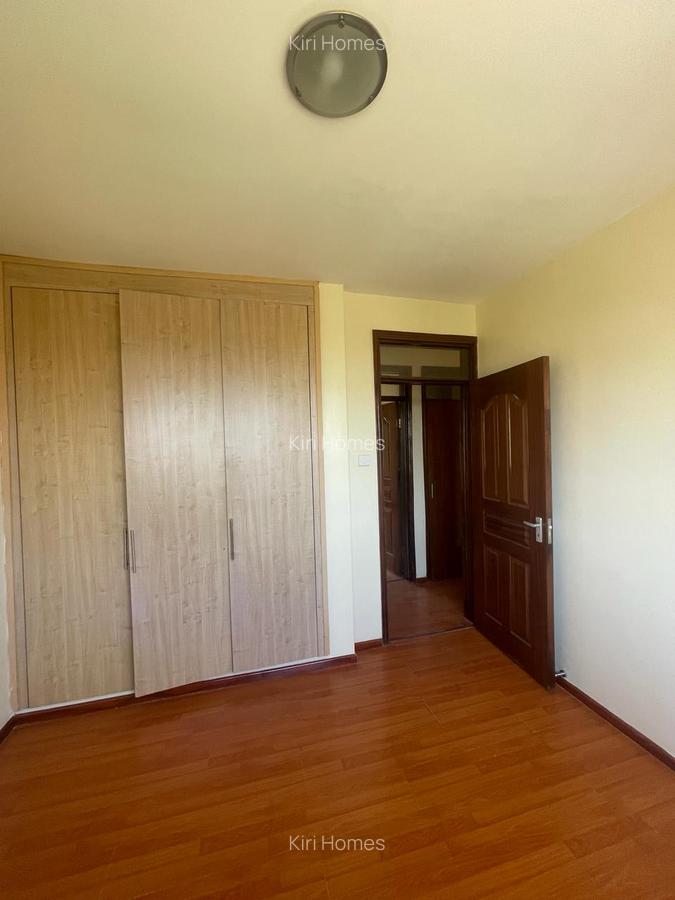 2 Bed Apartment with En Suite in Ridgeways - 18