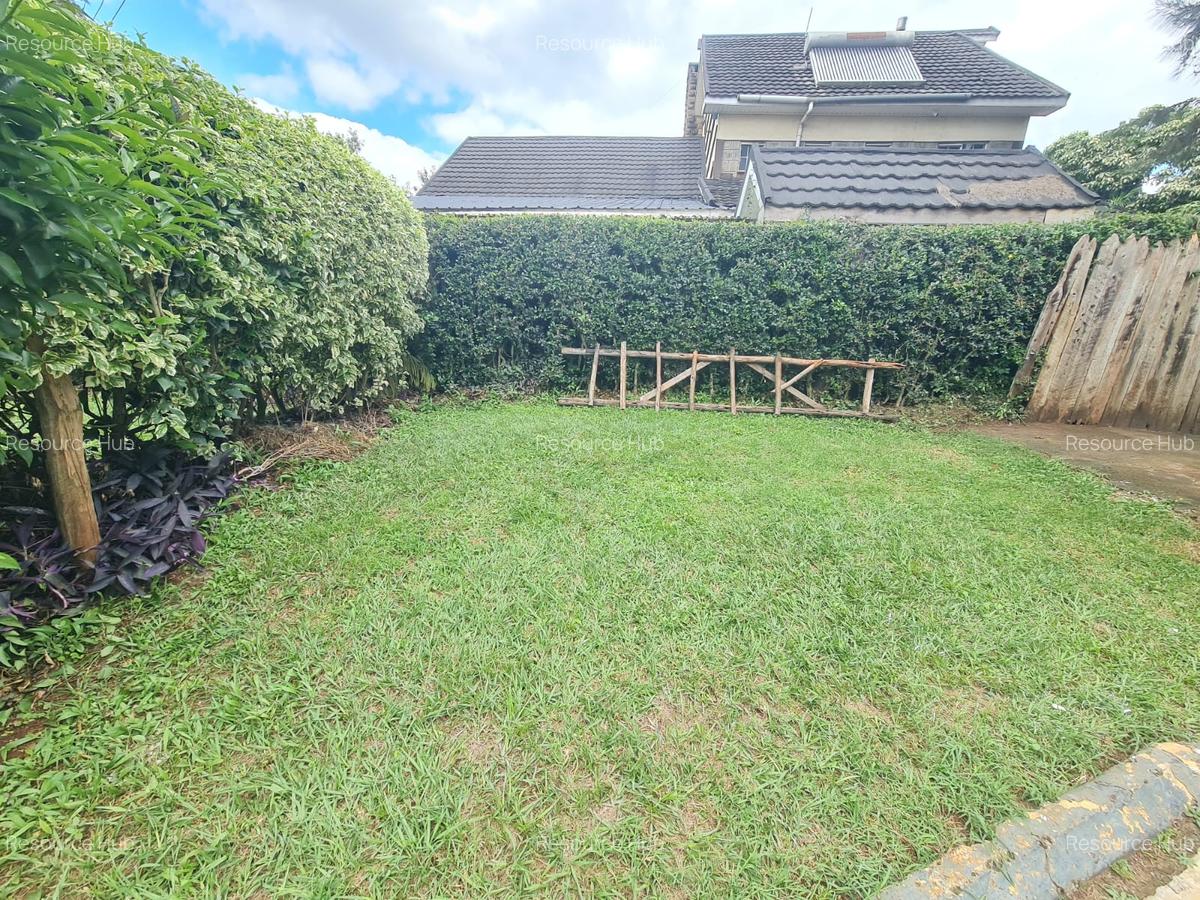 3 Bed House with Garden at Near Hilcrest - 4