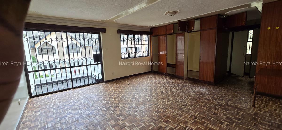 4 Bed Townhouse with En Suite at Lavington Green - 13