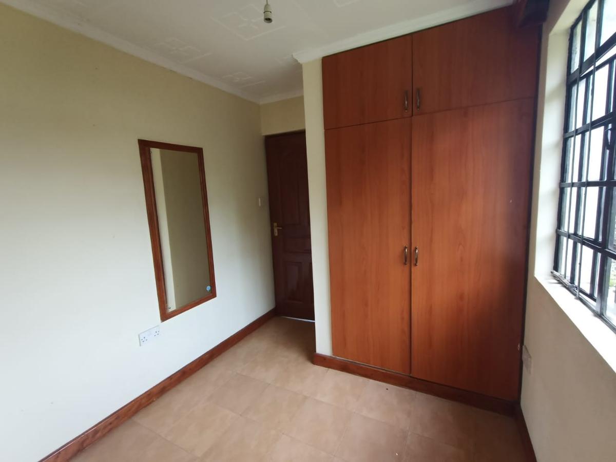 1 Bed House with En Suite in Lavington - 8