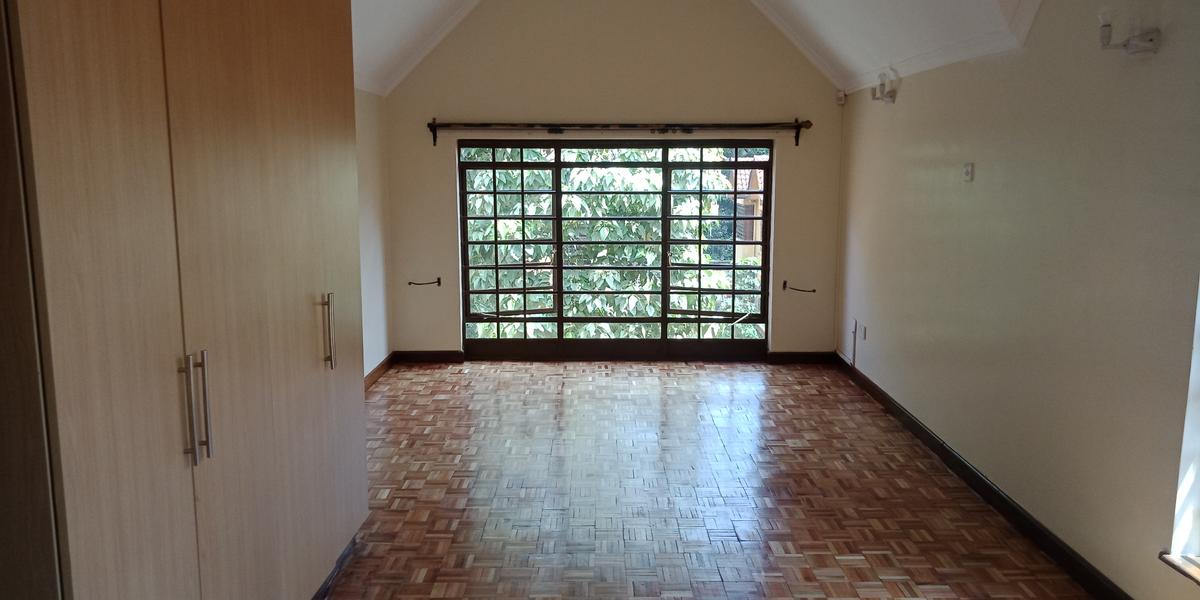 5 Bed Townhouse with En Suite in Lavington - 14