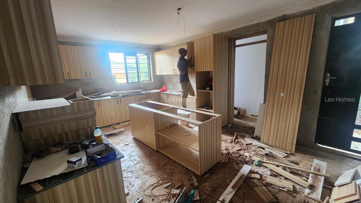 4 Bed House with En Suite at Parkplace - 4