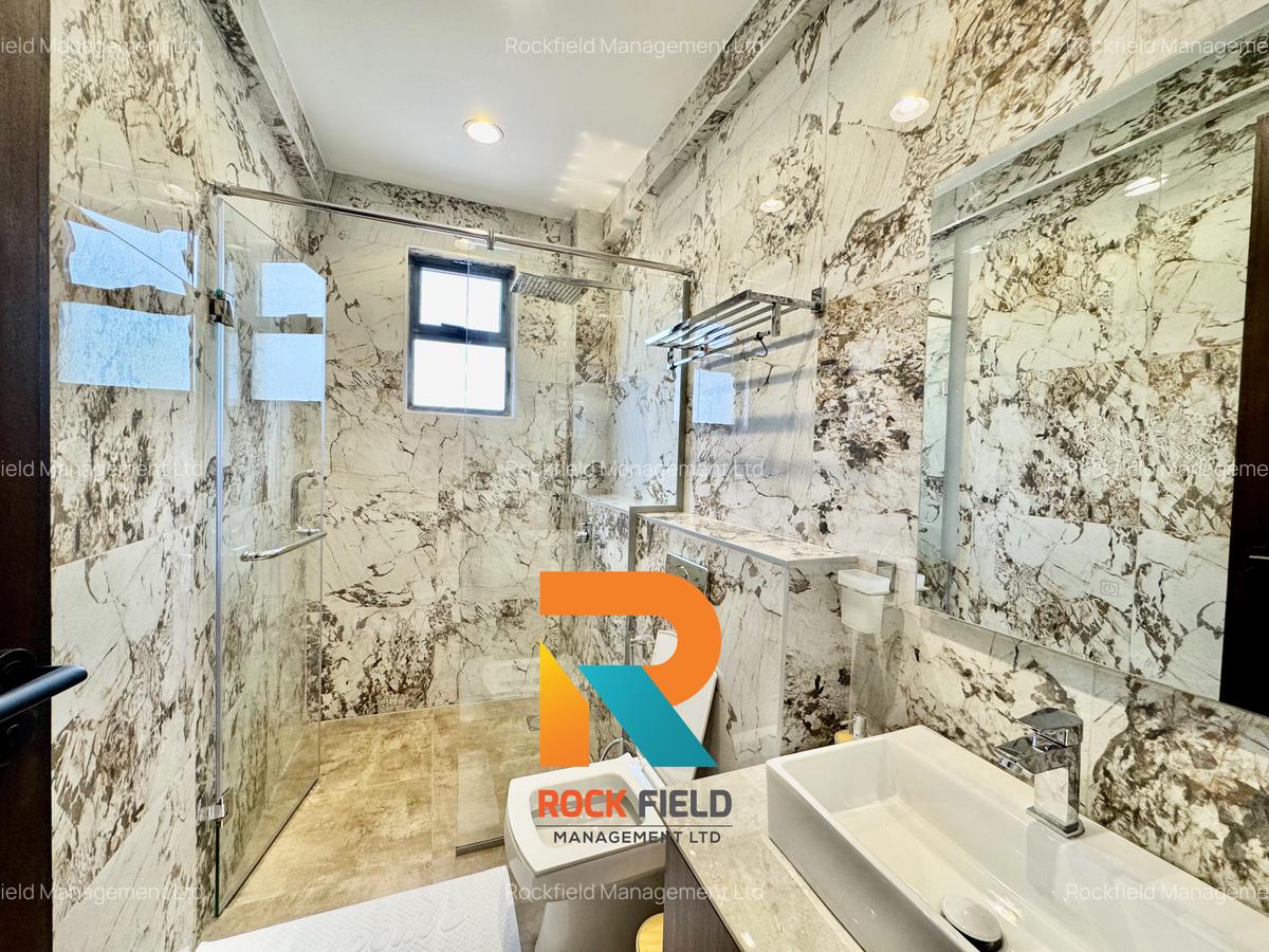 Serviced 2 Bed Apartment with En Suite in Brookside - 17