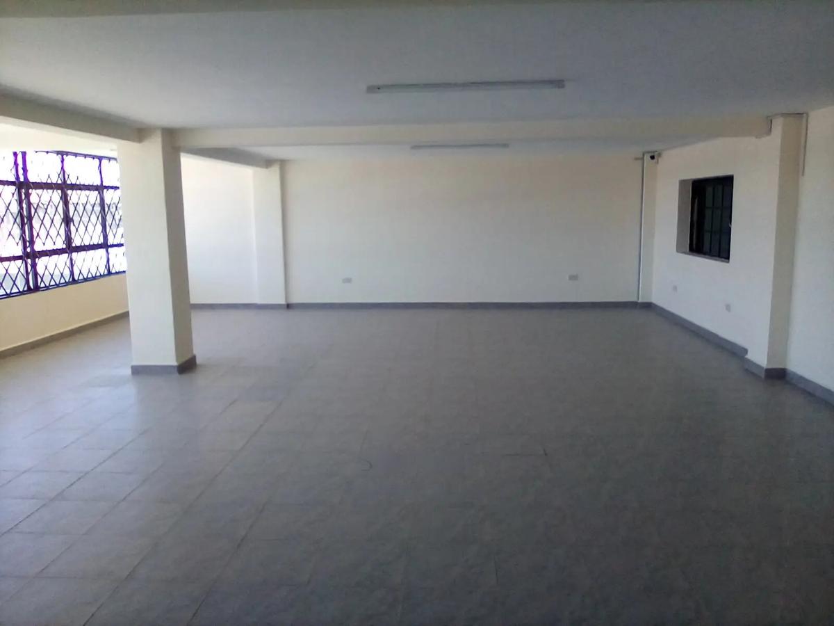 3,000 ft² Commercial Property with Service Charge Included in Kamakis - 1