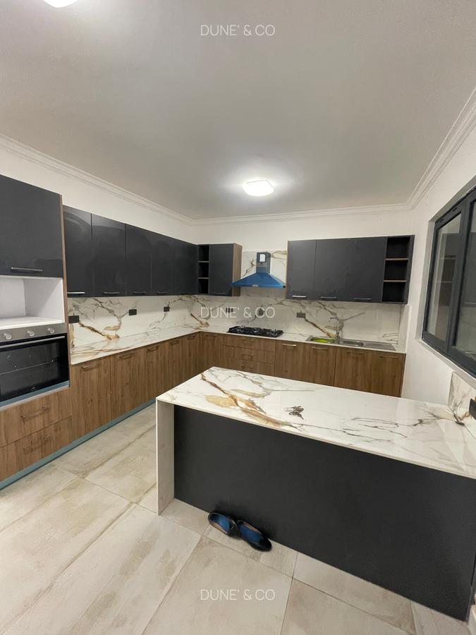 3 Bed Apartment with En Suite in Kileleshwa - 17