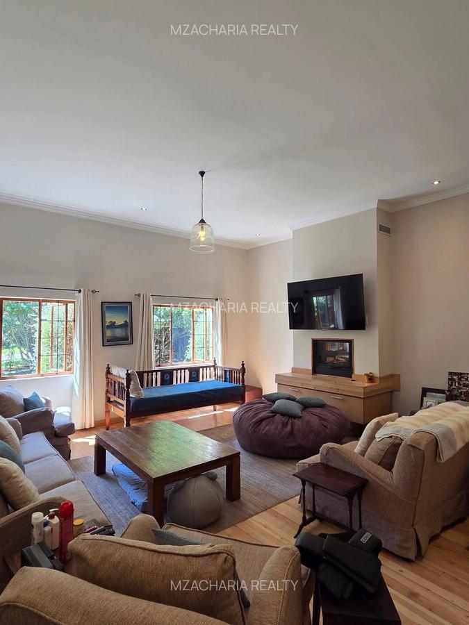 4.45 ac Land at Karen Hardy - 9