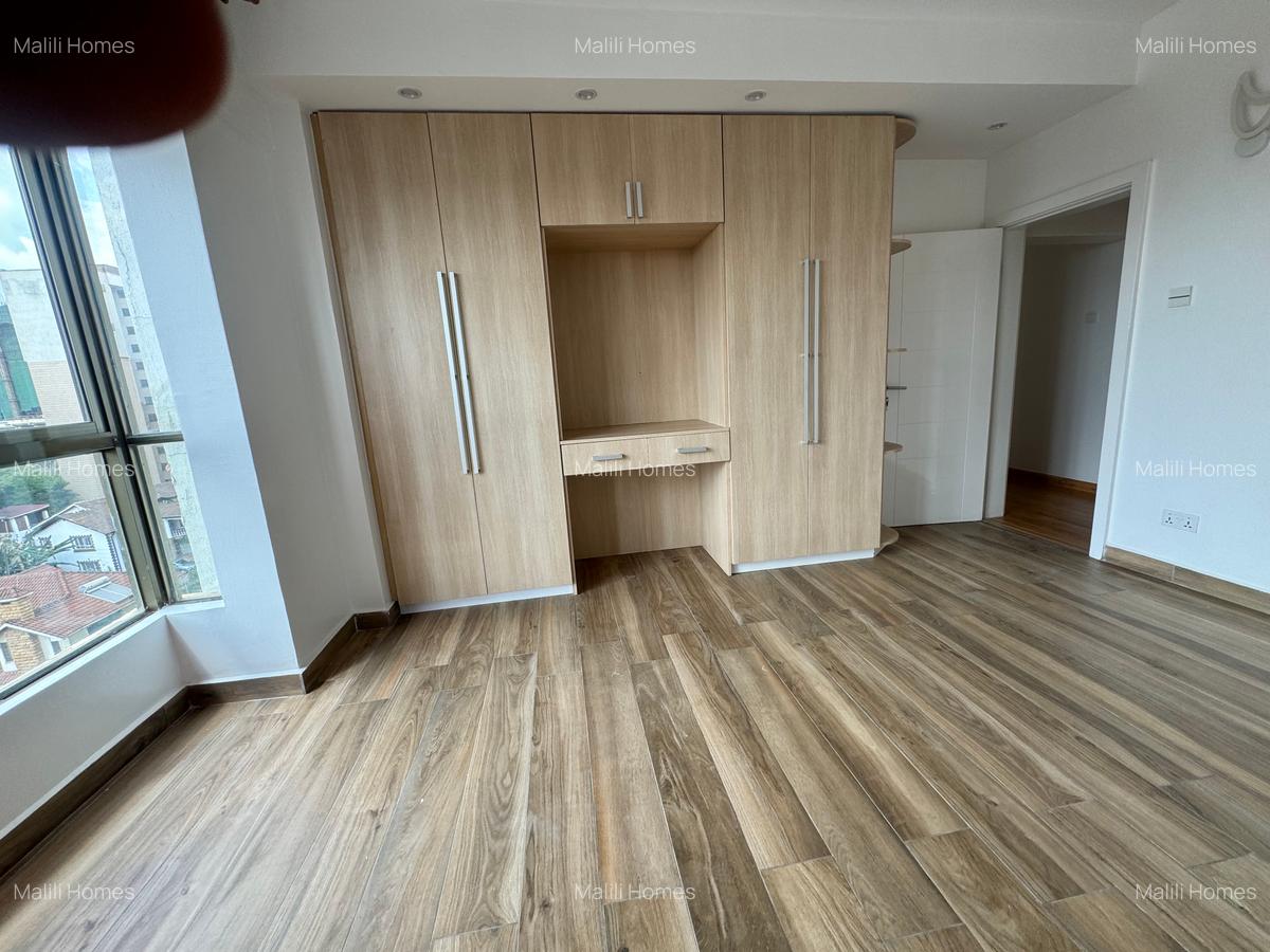 3 Bed Apartment in Kileleshwa - 10