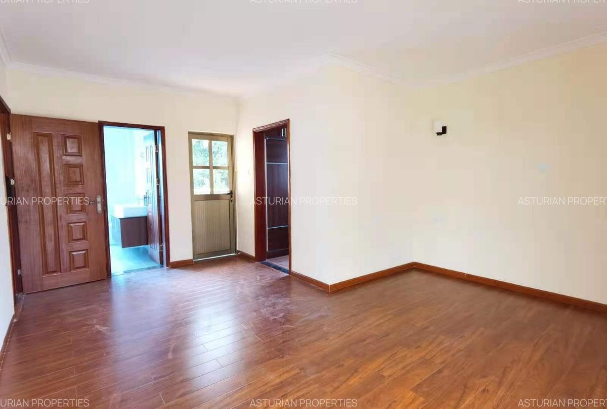 5 Bed Townhouse with En Suite in Lavington - 13
