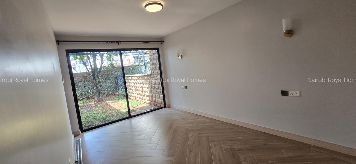 6 Bed Townhouse with En Suite at Lavington Green - 10