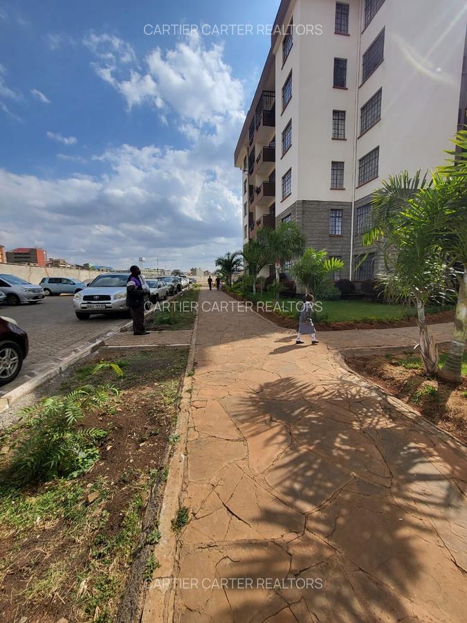 3 Bed Apartment with En Suite in Komarock - 4