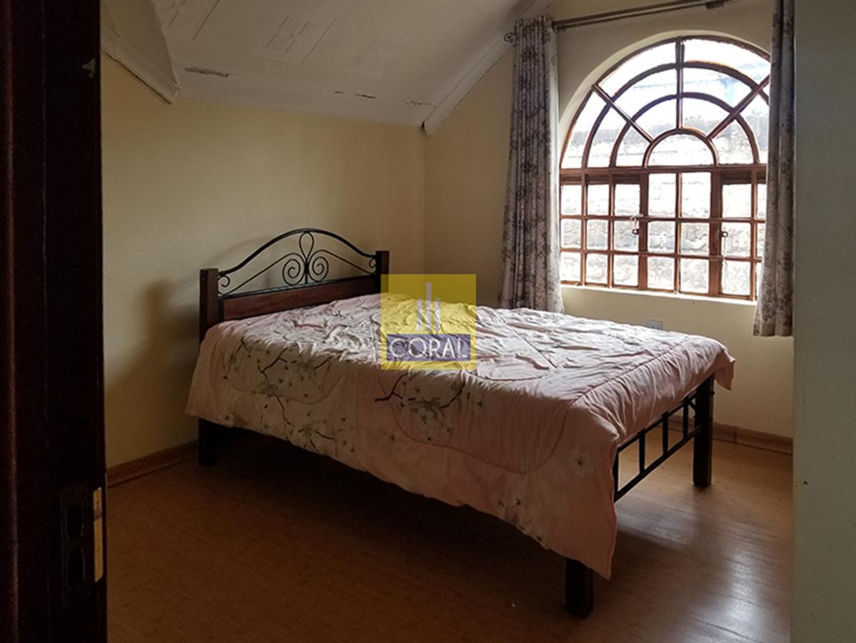 4 Bed House with Garden in Banana - 13