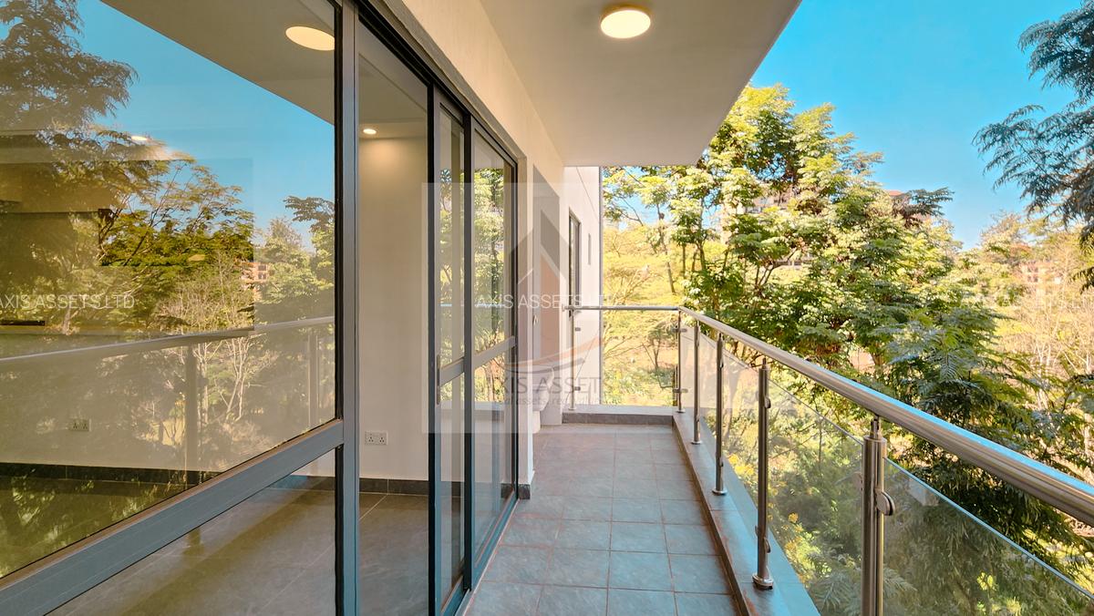 2 Bed Apartment with En Suite at Riverside Drive - 6