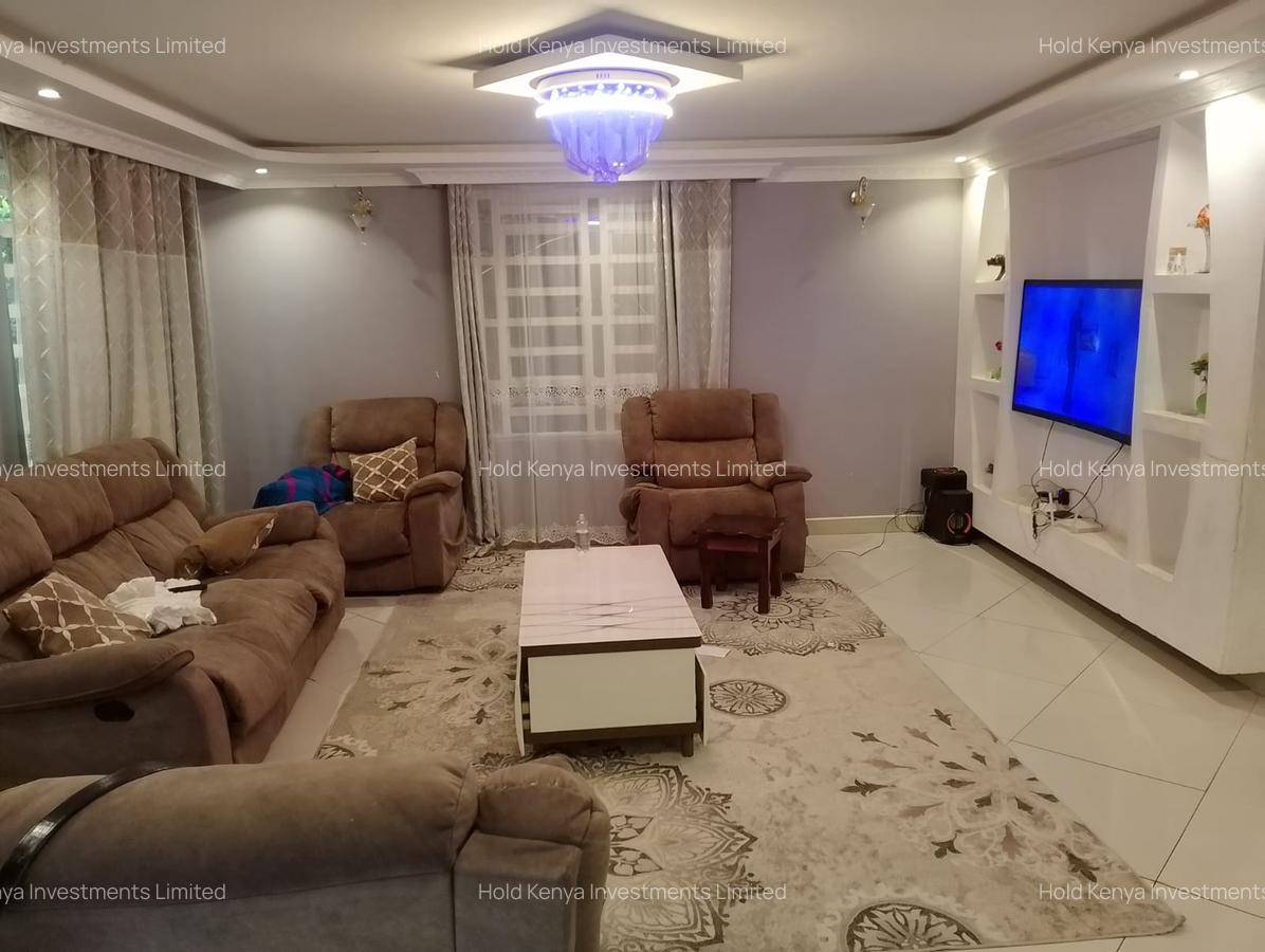 4 Bed House with En Suite at Sahara Ridge - 11