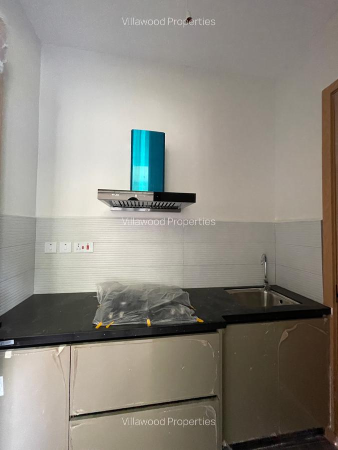 6 Bed Villa with En Suite in Lavington - 5