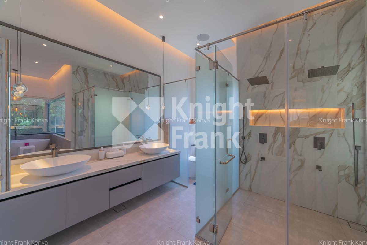 5 Bed Townhouse with En Suite in Redhill - 11