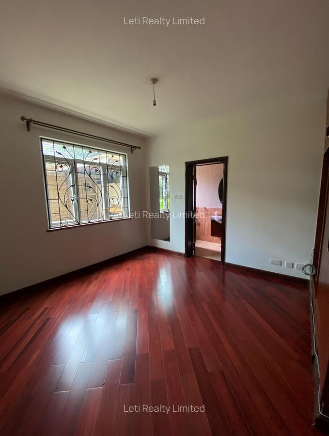 5 Bed Townhouse with En Suite in Lavington - 10