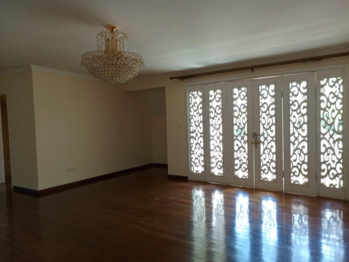 5 Bed House with En Suite in Runda - 6