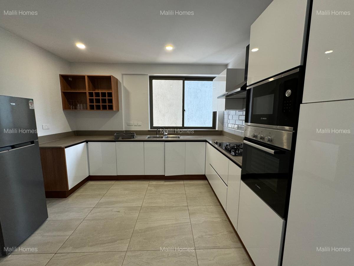 3 Bed Apartment with En Suite in Westlands Area - 3