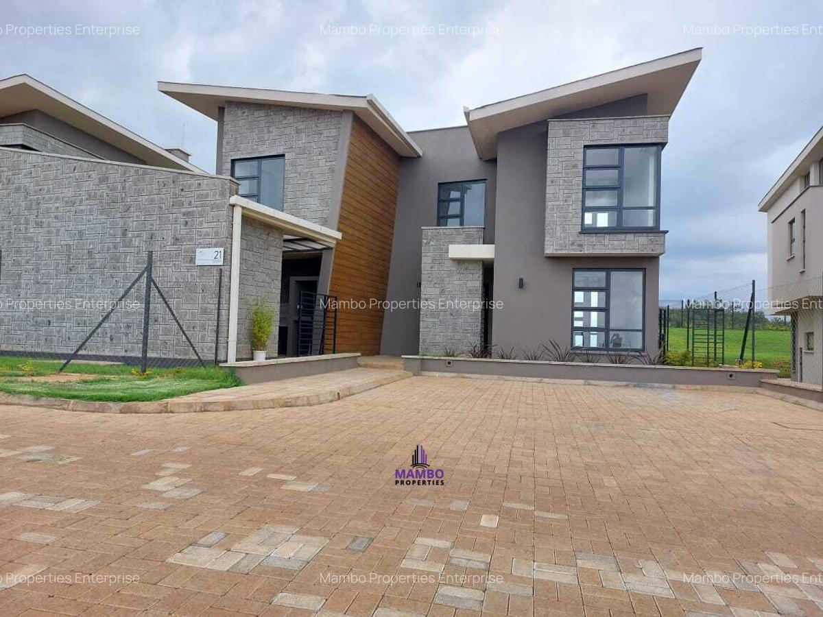 4 Bed Villa with En Suite at Redhill - 1