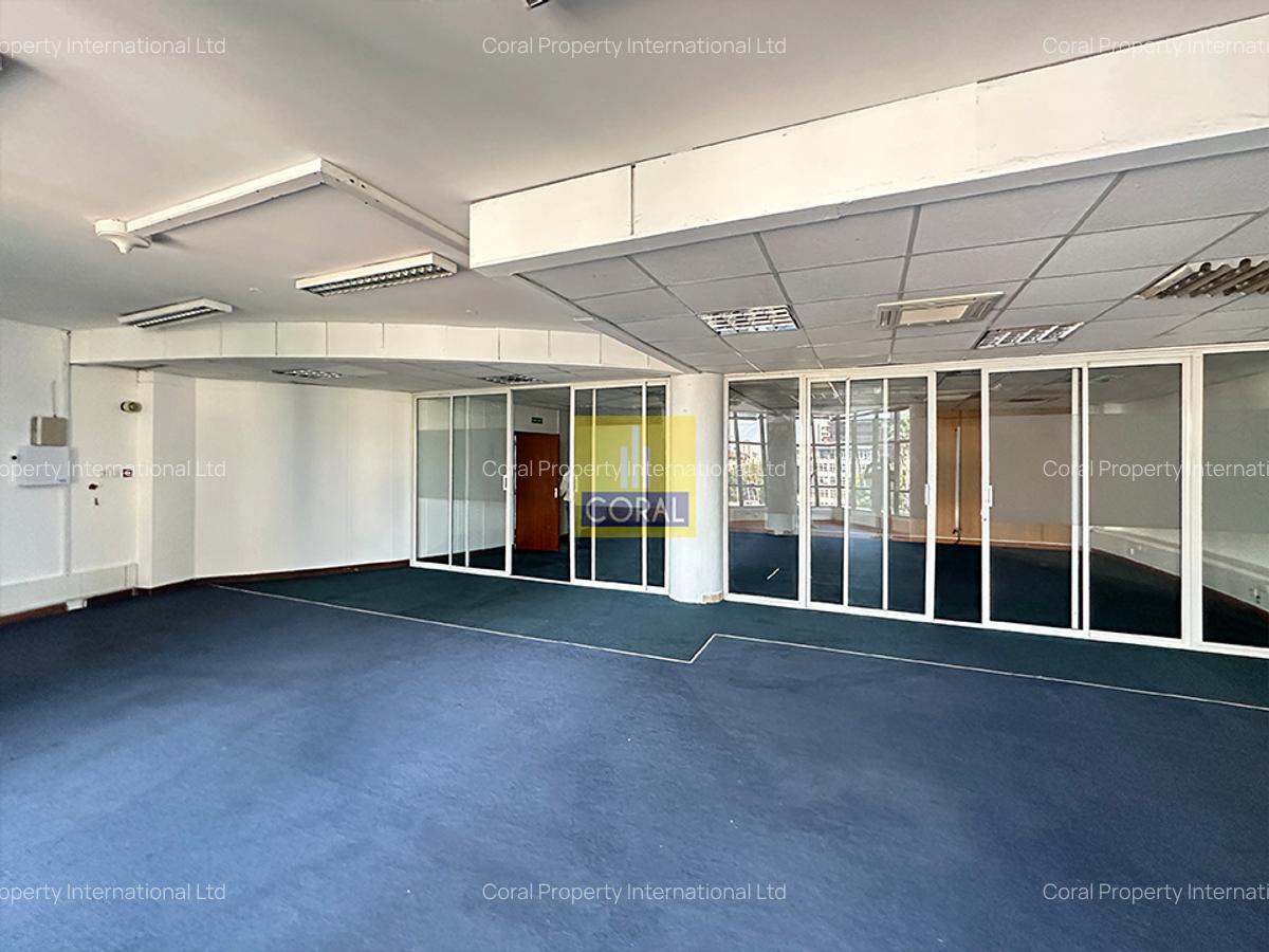 2,934 ft² Office with Service Charge Included in Westlands Area - 10