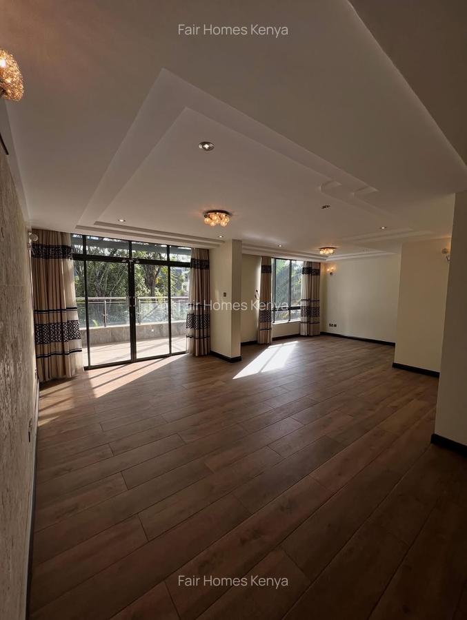5 Bed Townhouse with En Suite at Lavington Green - 4