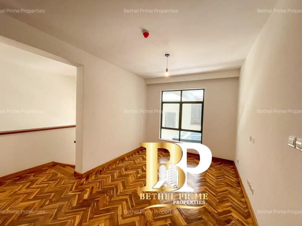 4 Bed Townhouse with En Suite in Rosslyn - 11