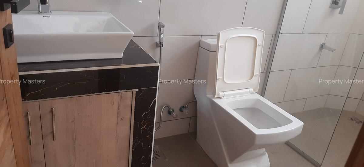 4 Bed Townhouse with En Suite at Raini - 9