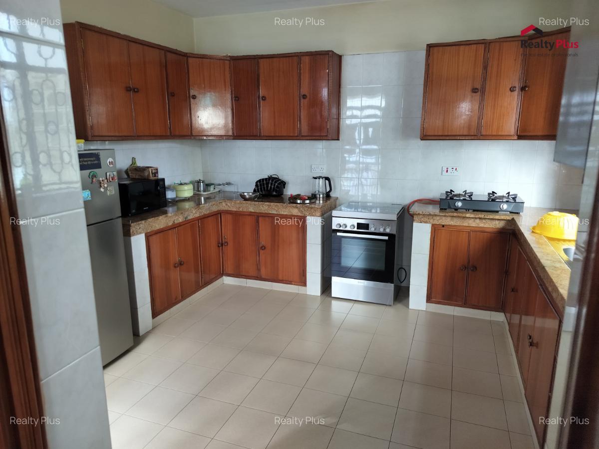 3 Bed Apartment with En Suite at Brookeside Drive - 2