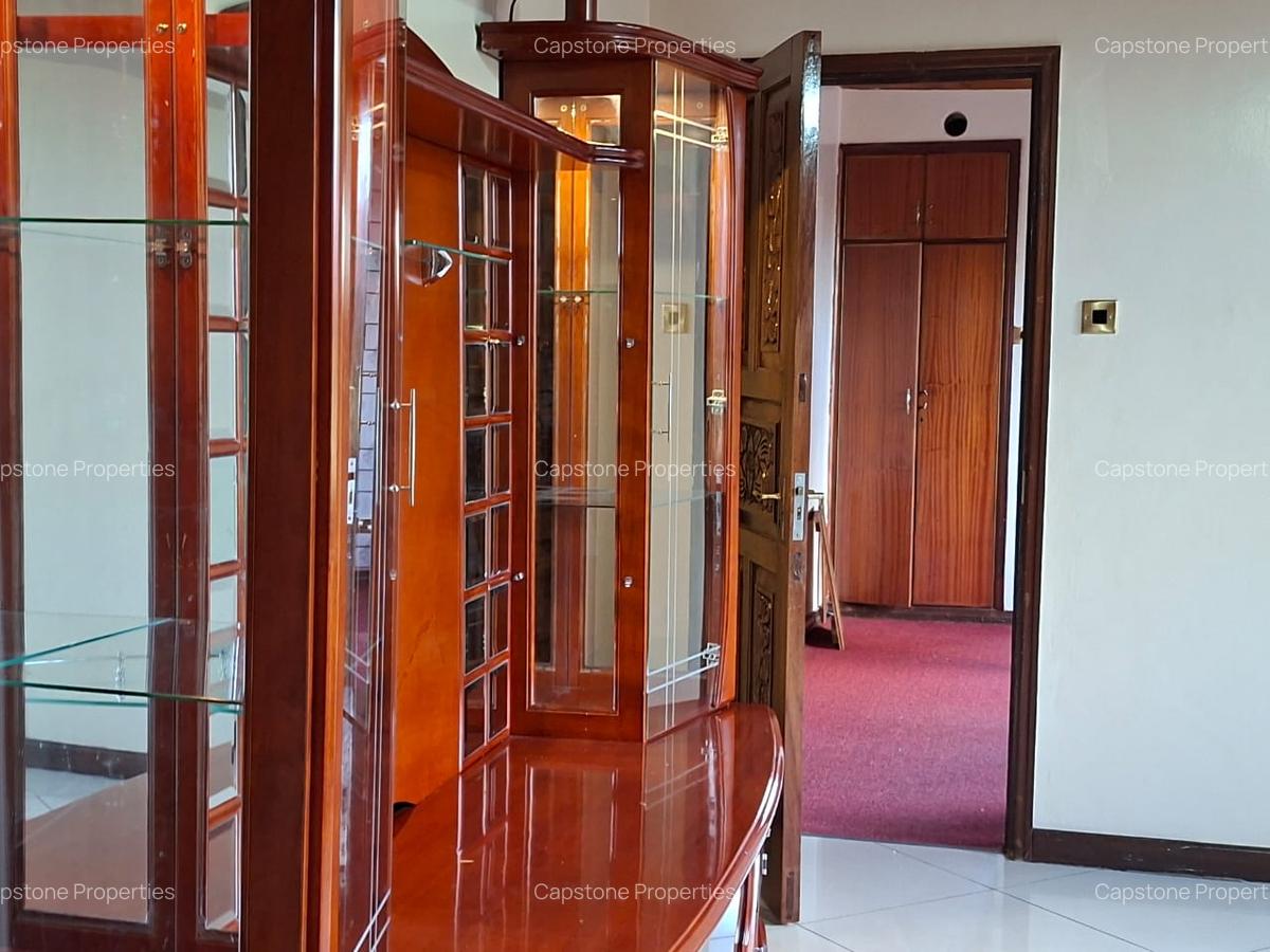 5 Bed House with En Suite in Runda - 19