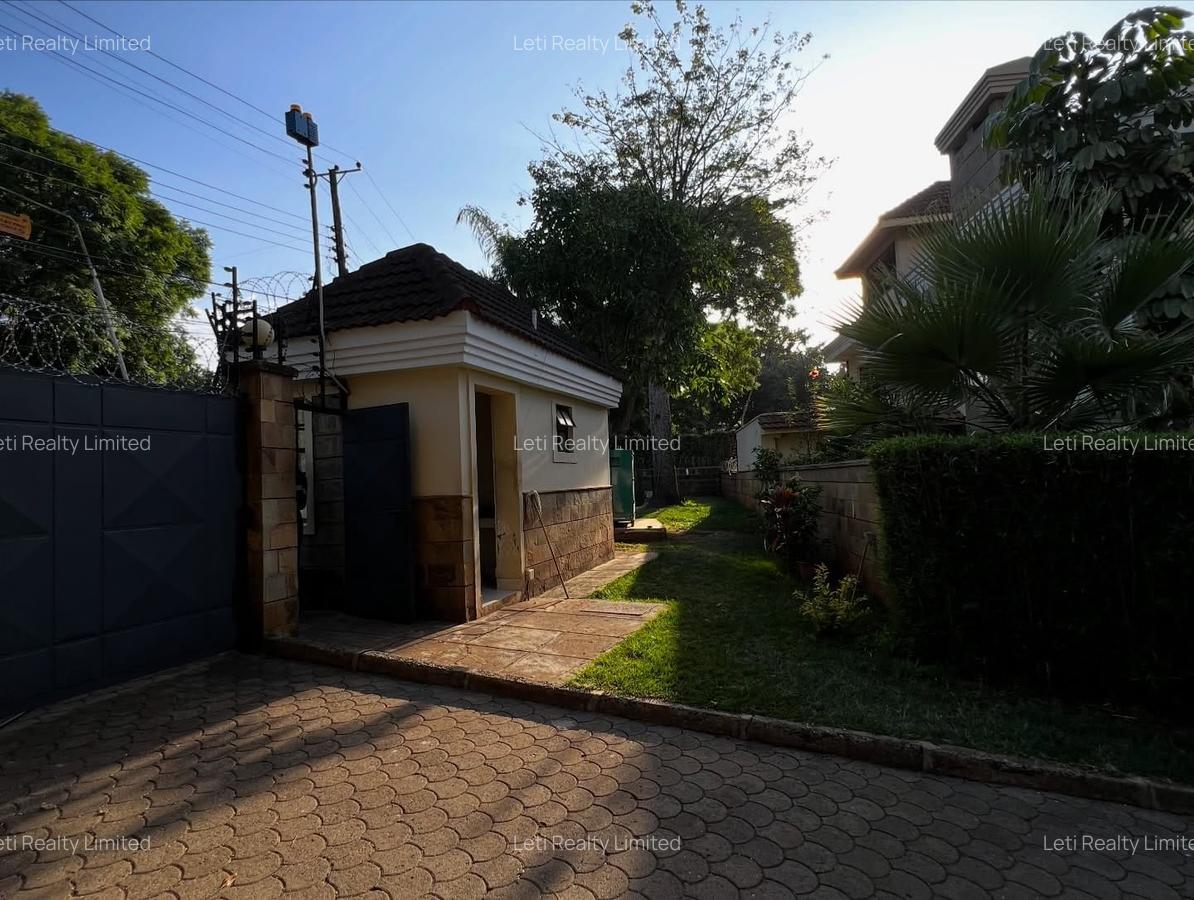 4 Bed Villa with En Suite in Lavington - 3