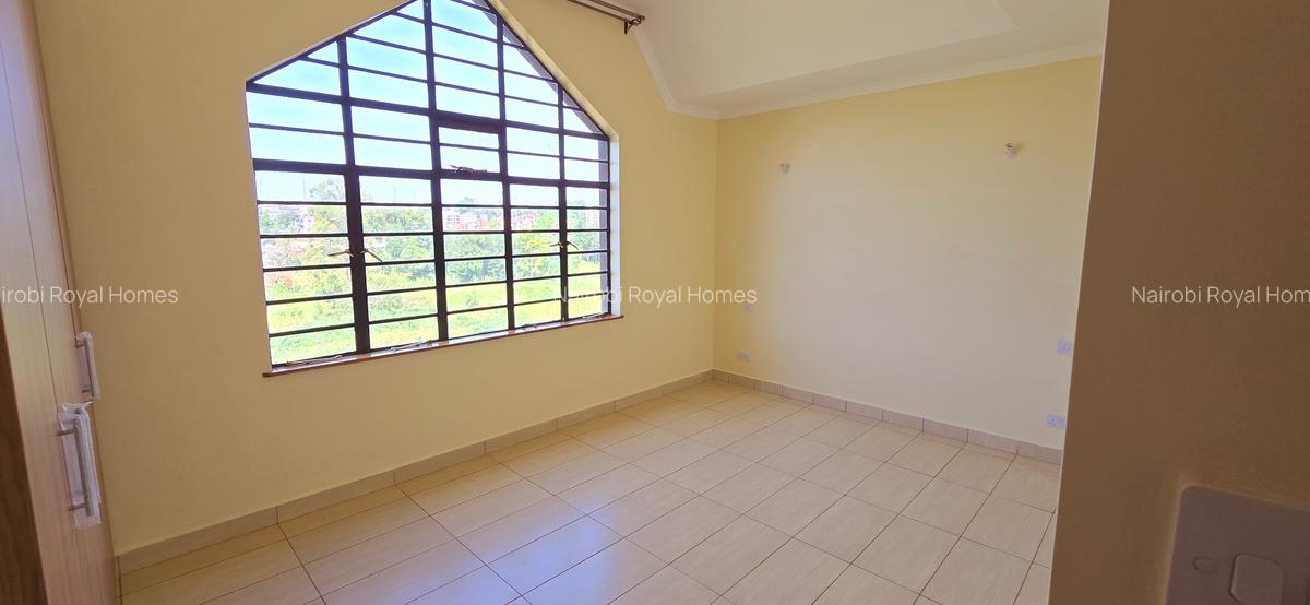 5 Bed Townhouse with En Suite at Edenville - 20