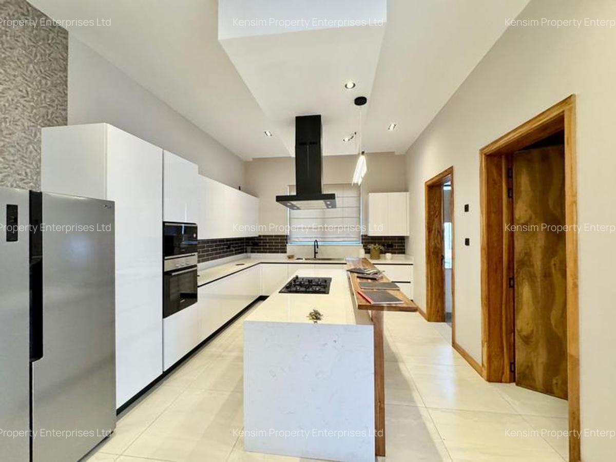 4 Bed Townhouse with En Suite in Loresho - 6