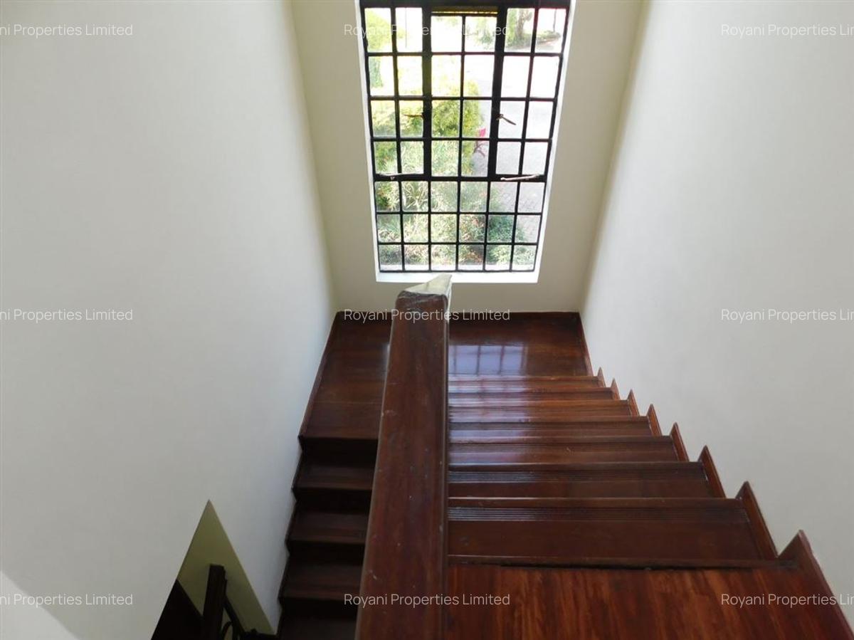 4 Bed House with En Suite at Fourways Junction Estate - 7