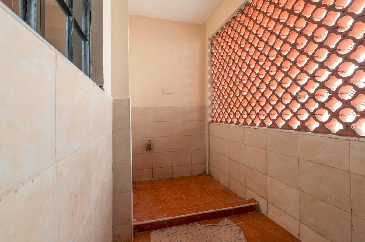 3 Bed Apartment with En Suite in Syokimau - 4