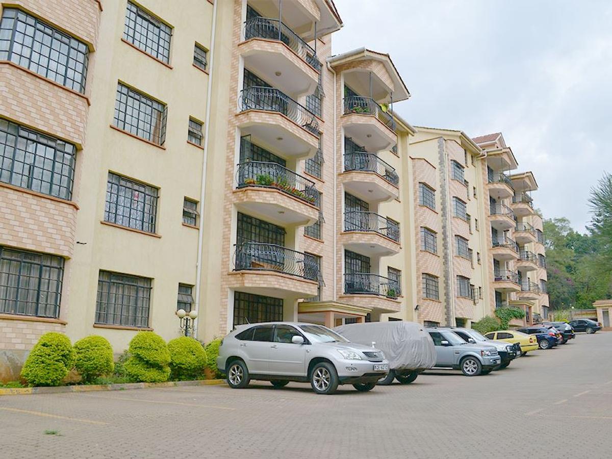 3 Bed Apartment with En Suite at Sports Road - 1