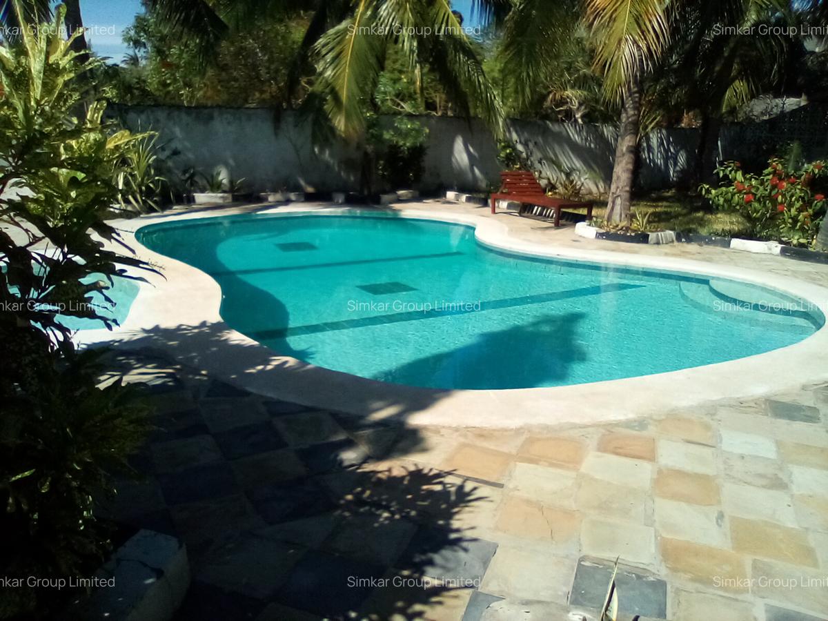 3 Bed Villa with En Suite at Diani - 7