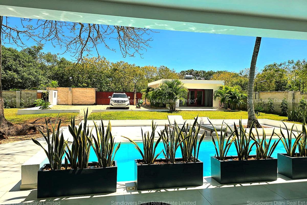 4 Bed Villa with En Suite in Diani - 16