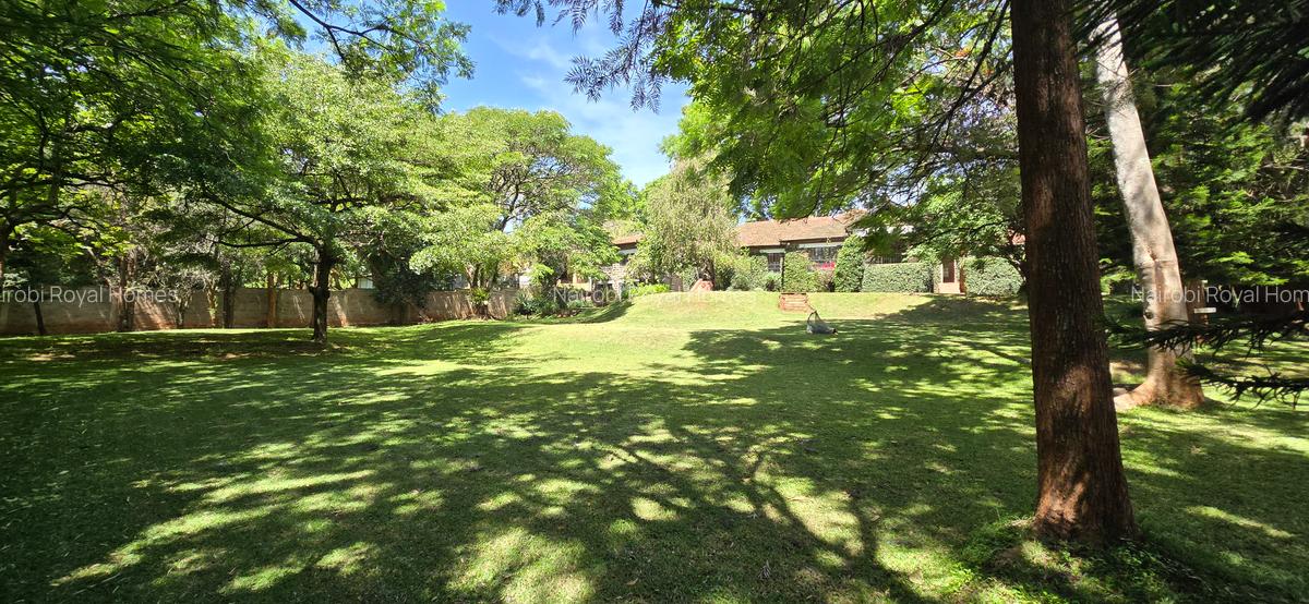 5 Bed House with En Suite at Jacaranda Avenue - 3