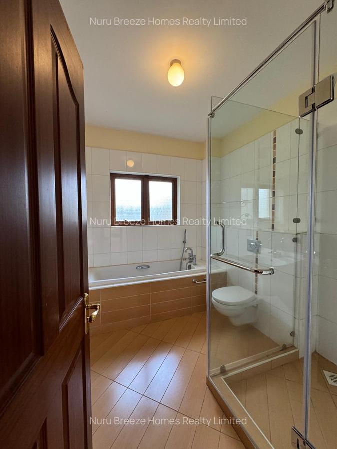 5 Bed Townhouse with En Suite in Kitisuru - 4
