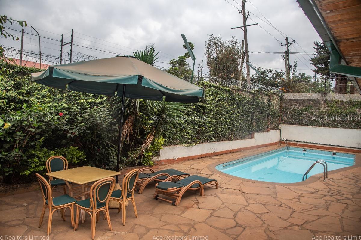 Furnished 3 Bed Apartment with En Suite at Rhapta Road - 15