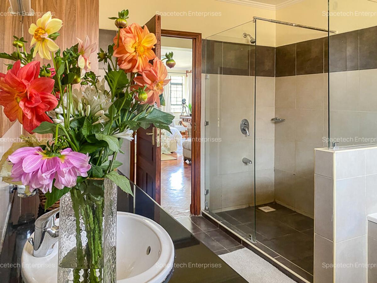 4 Bed Townhouse with En Suite in Kitisuru - 10