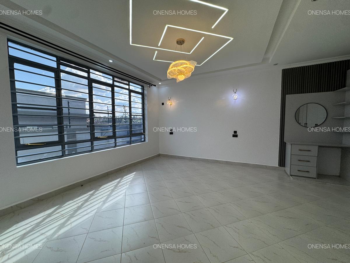 3 Bed House with En Suite in Eastern ByPass - 13