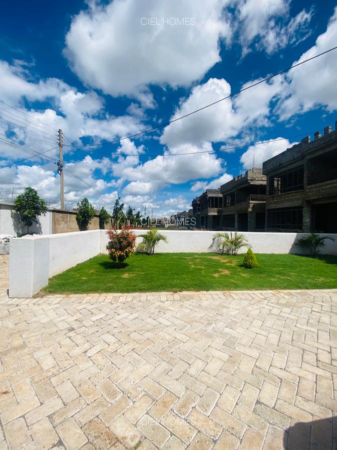 5 Bed Townhouse with En Suite at Mugutha - 2