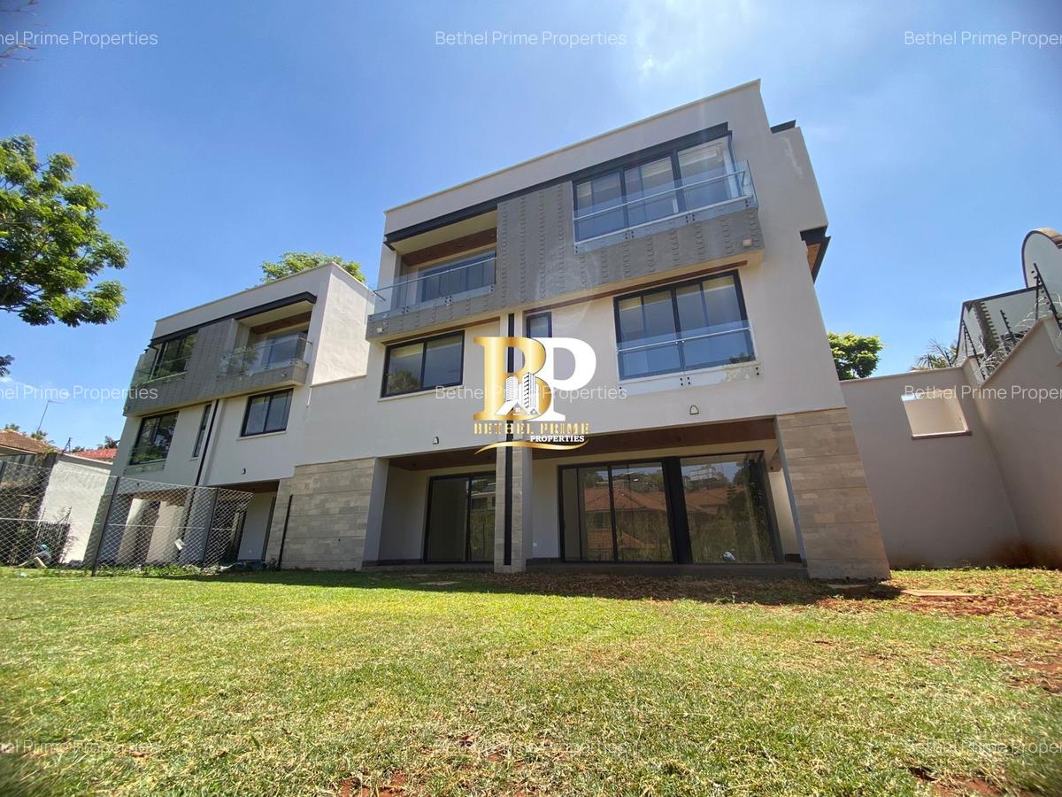 5 Bed Villa with En Suite at Grevillea Groove - 2