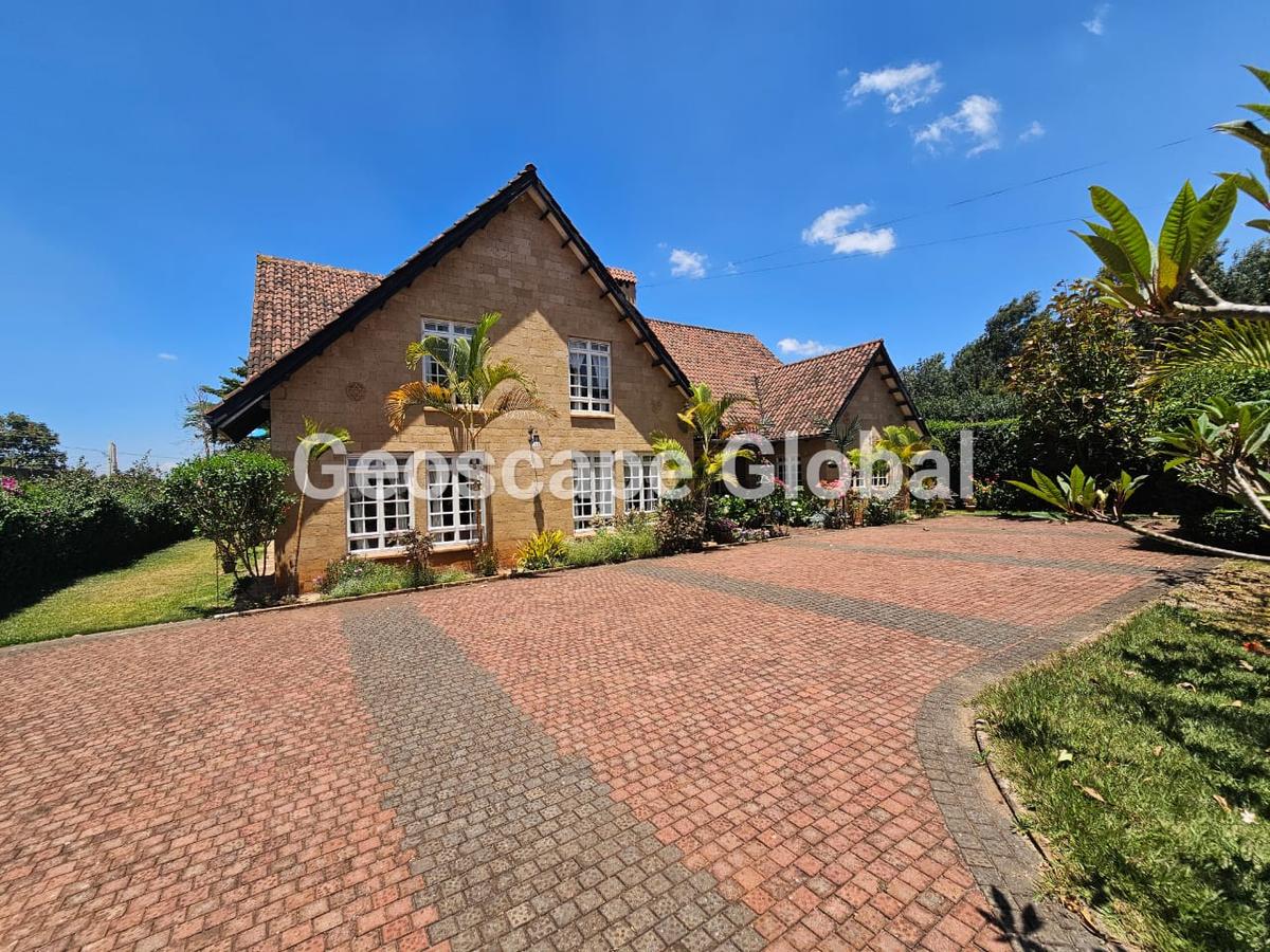 4 Bed House with En Suite in Runda - 12