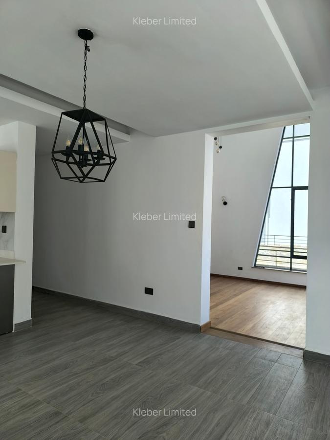 5 Bed Villa with En Suite in Lavington - 14