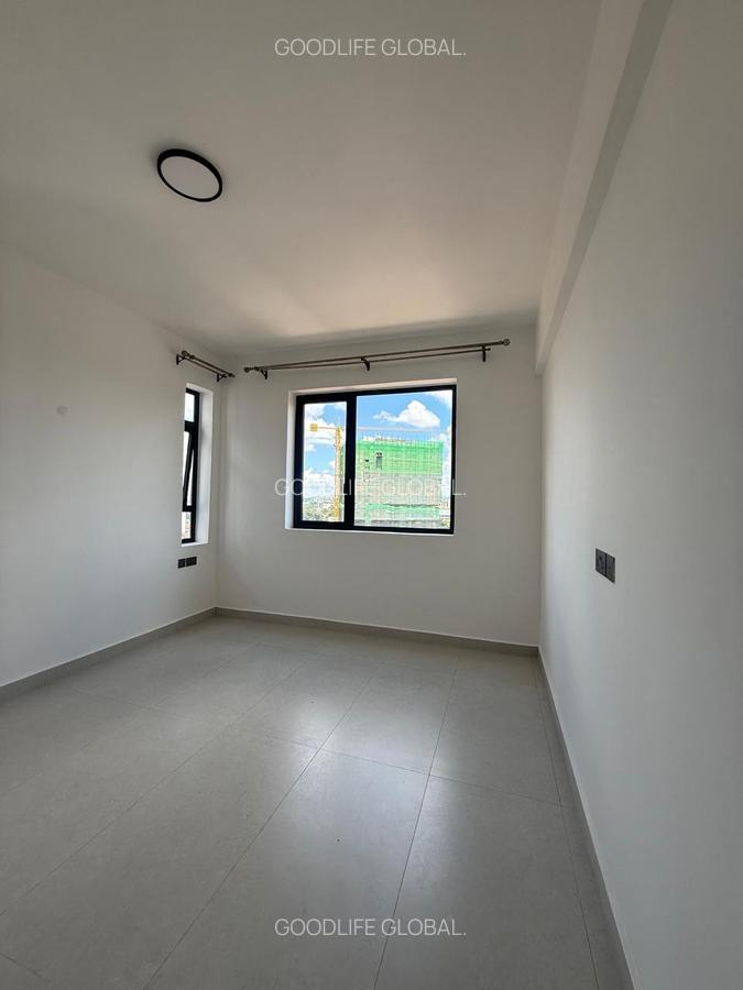 3 Bed Apartment with En Suite at Brookside - 16