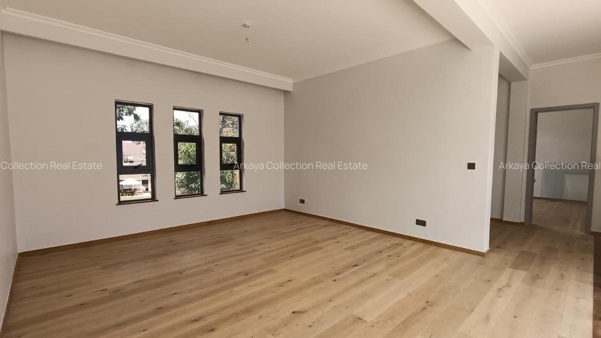 5 Bed Townhouse with En Suite in Lavington - 15