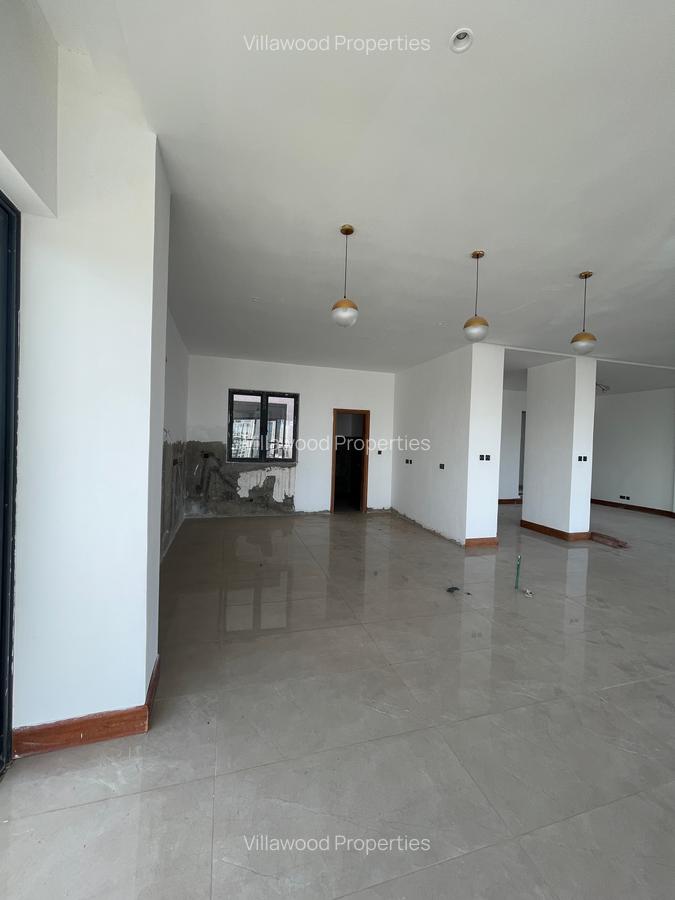 5 Bed Apartment with En Suite in Riverside - 5